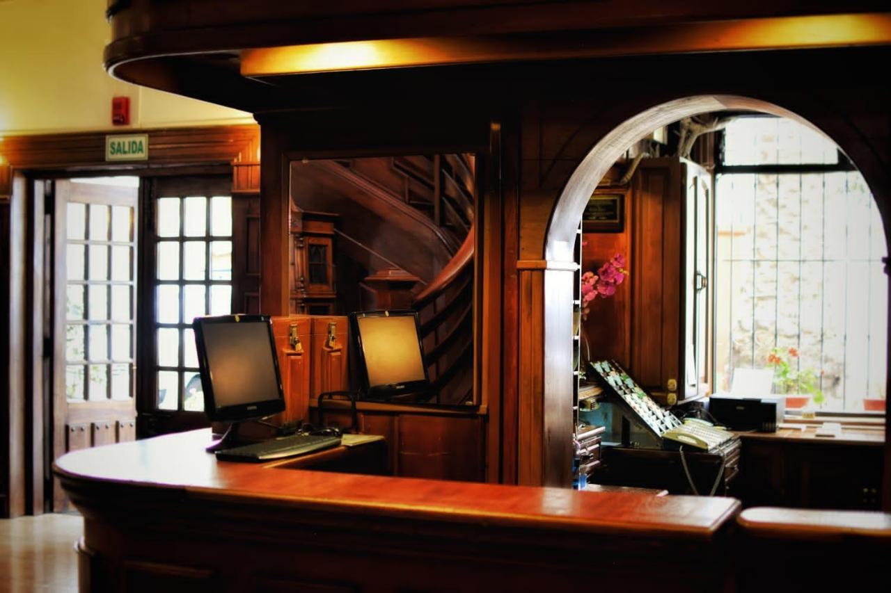Ambassador Hotel 3*