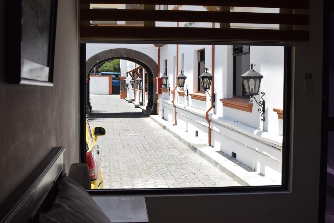 Ambassador Hotel 3*