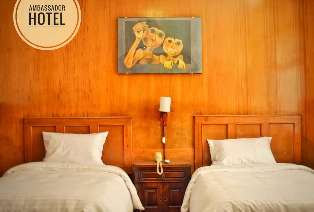 Ambassador Hotel 3*
