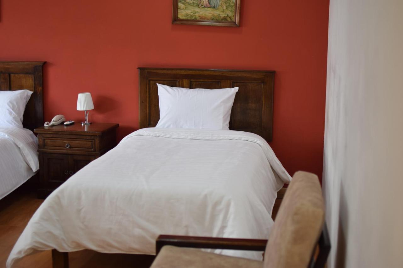 Ambassador 3* Quito